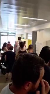 תיעוד: תורי ענק בקלפי ברעננה...