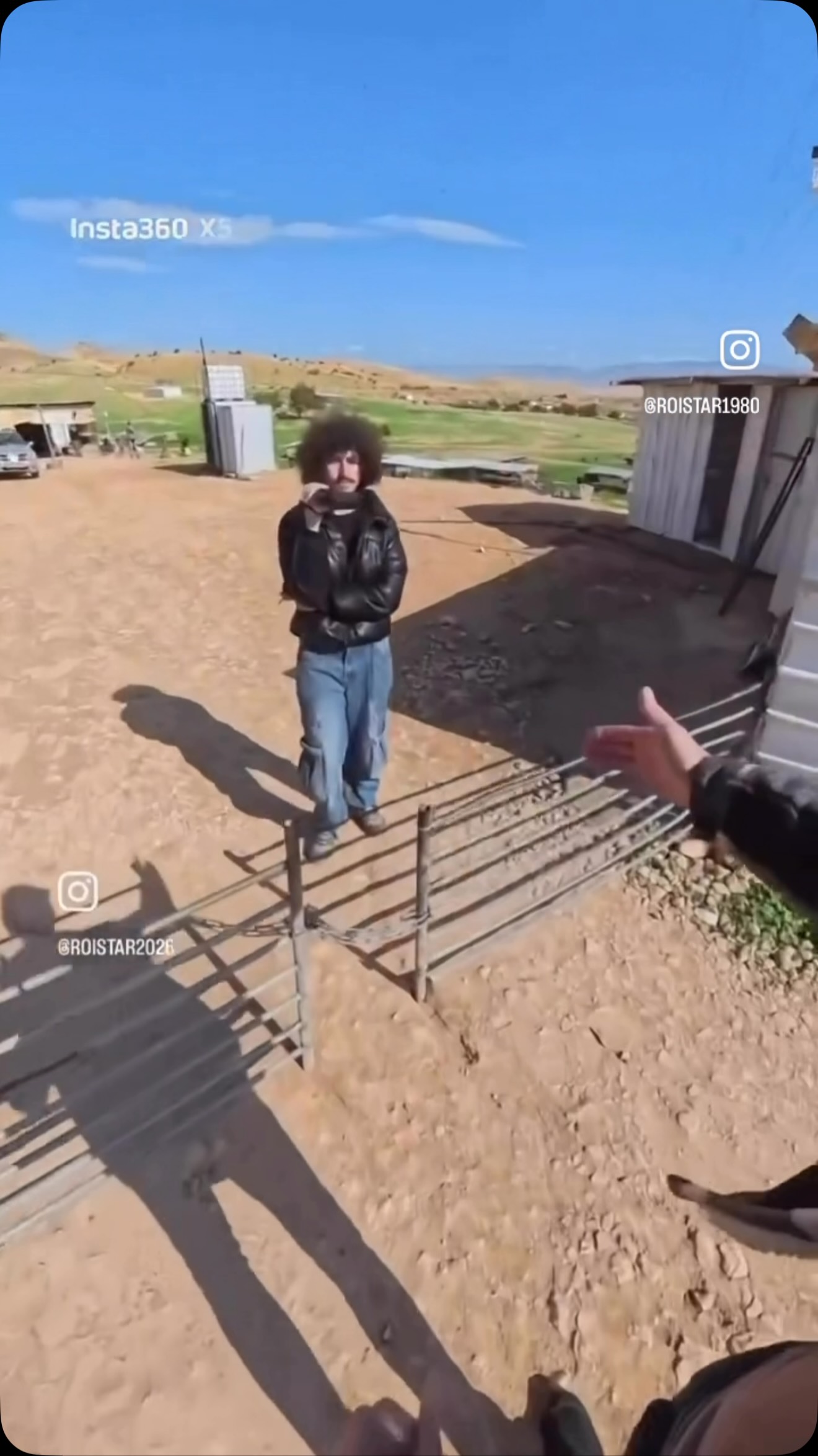 אנשי השאאאאלום שמפגינים בעד שוויון זכויות לערבים לא מוכנים...