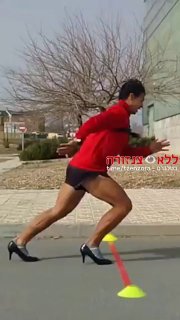 בספרד, קבעו שיא עולם חדש בריצת 100 מטר על עקבים🤦🏼‍♂️...